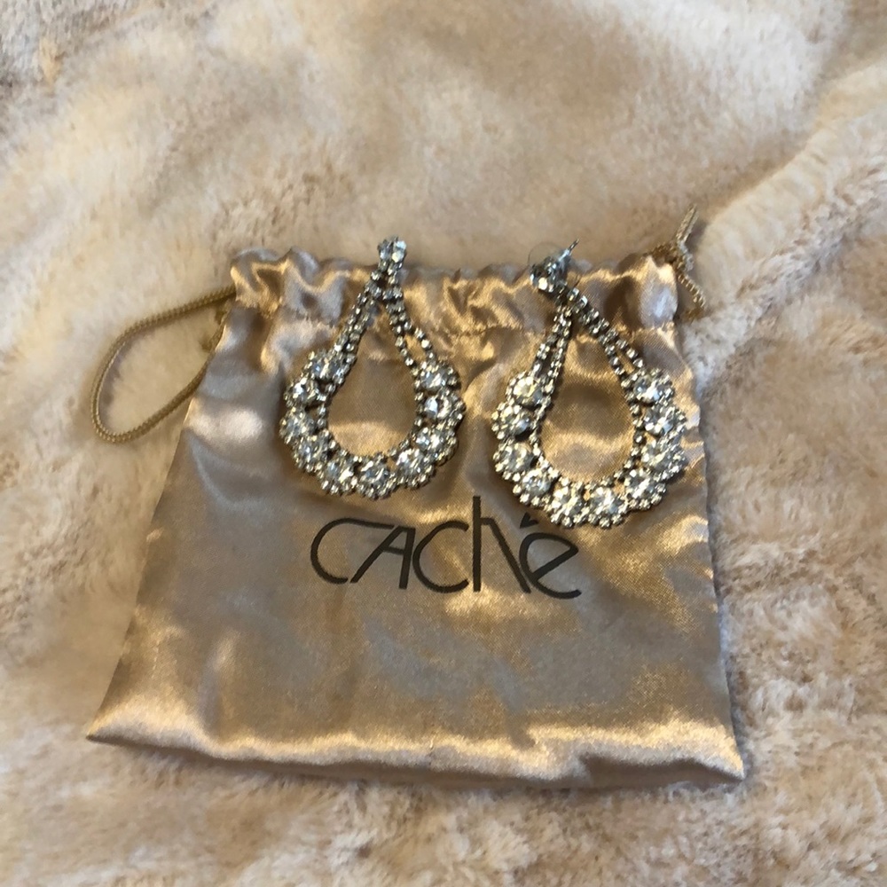 Cache earrings